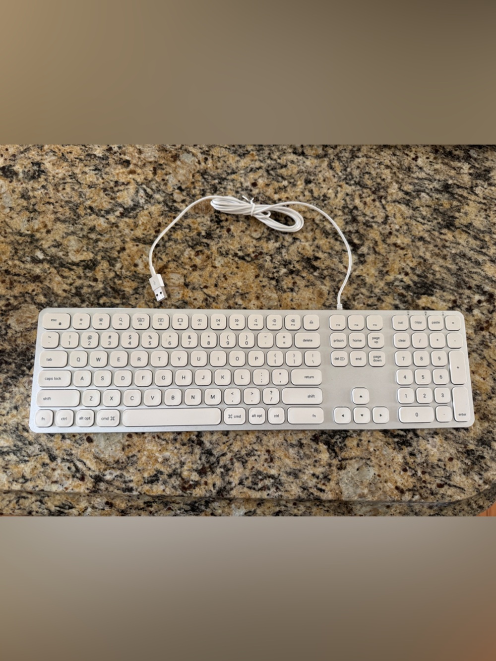 Slim White Wired USB Keyboard